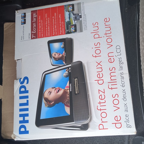 Philips Dual Screen DVD Car Entertainment Set 7" Screen NEW IN BOX - Picture 1 of 1